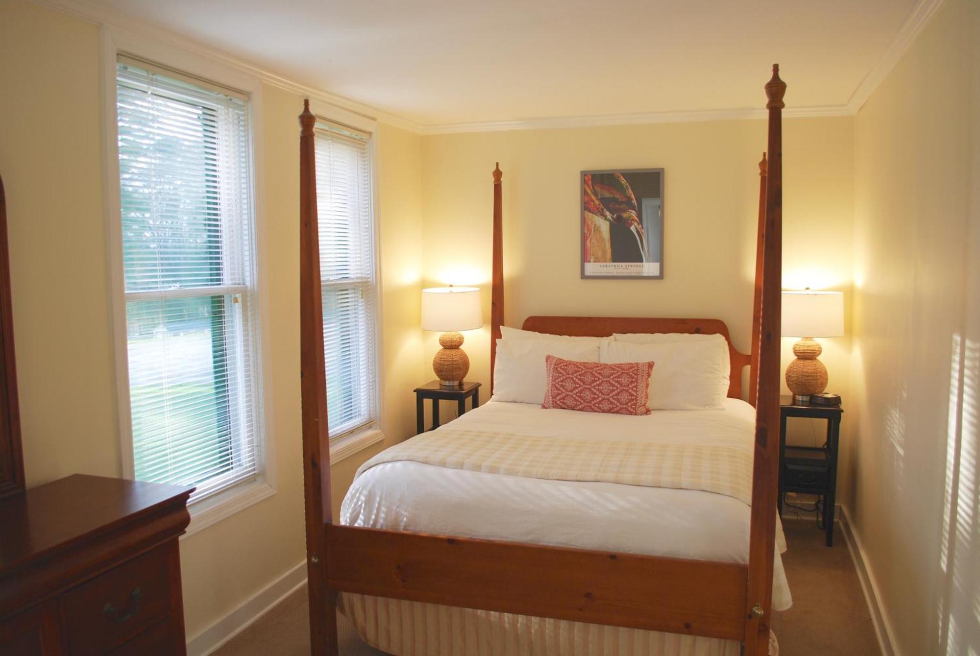 Anne'S Washington Inn (Adults Only) Саратога-Спрингс Номер фото